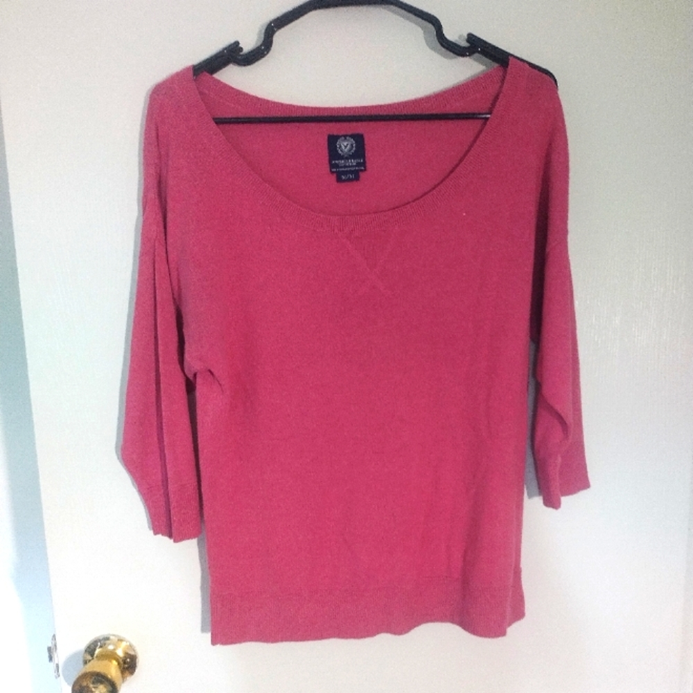 Pink American eagle 3/4 sleeve sweater